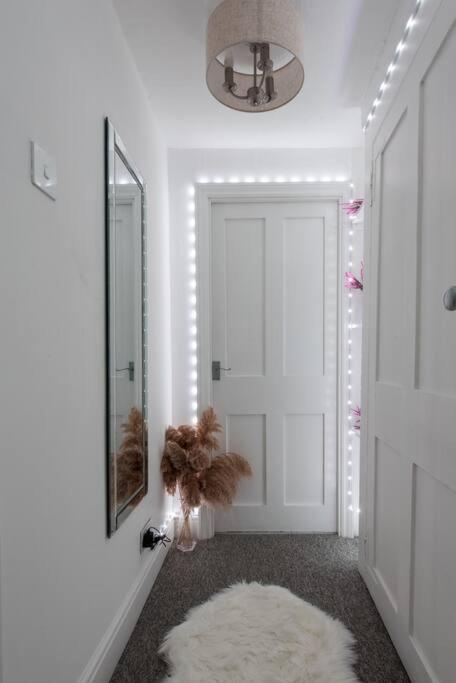 Parade Gardens Boutique Apartments- Central, Grade I Listed, 4K Tvs, Hidden Views Bath Dış mekan fotoğraf