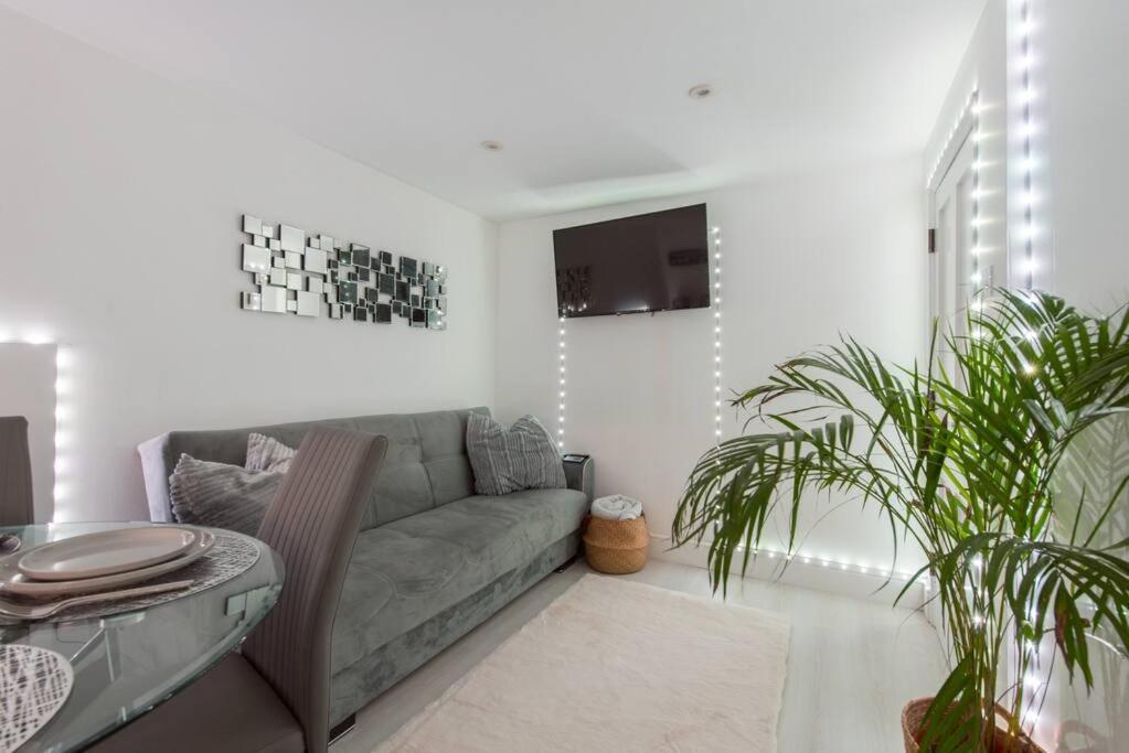 Parade Gardens Boutique Apartments- Central, Grade I Listed, 4K Tvs, Hidden Views Bath Dış mekan fotoğraf