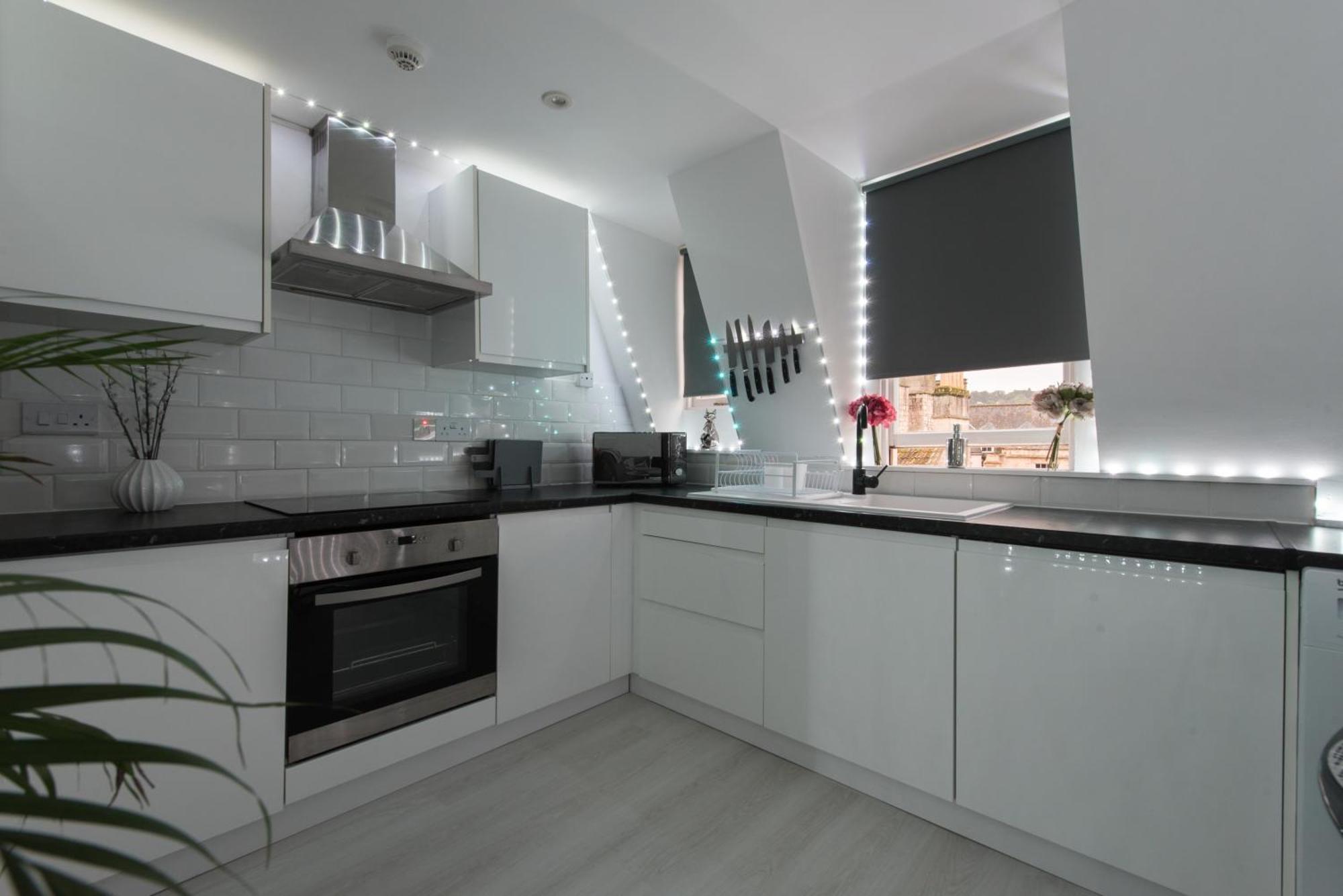 Parade Gardens Boutique Apartments- Central, Grade I Listed, 4K Tvs, Hidden Views Bath Dış mekan fotoğraf